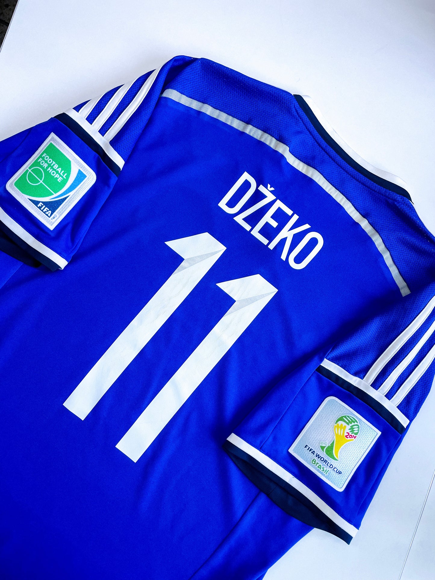BOSNIA Y HERZEGOVINA 2014 LOCAL #11 DZEKO, VERSIÓN JUGADOR (L)