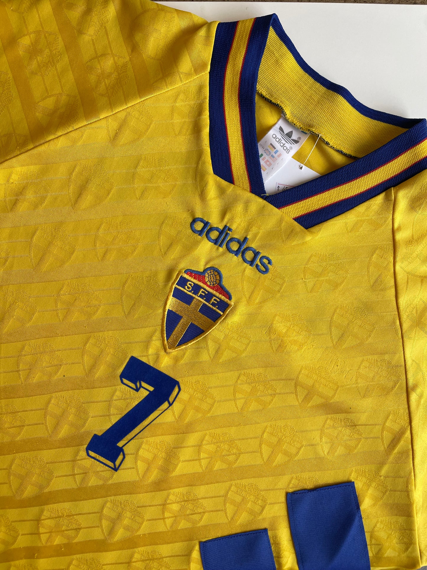 SUECIA 1994 LOCAL , #7 LARSSON (L) ADIDAS