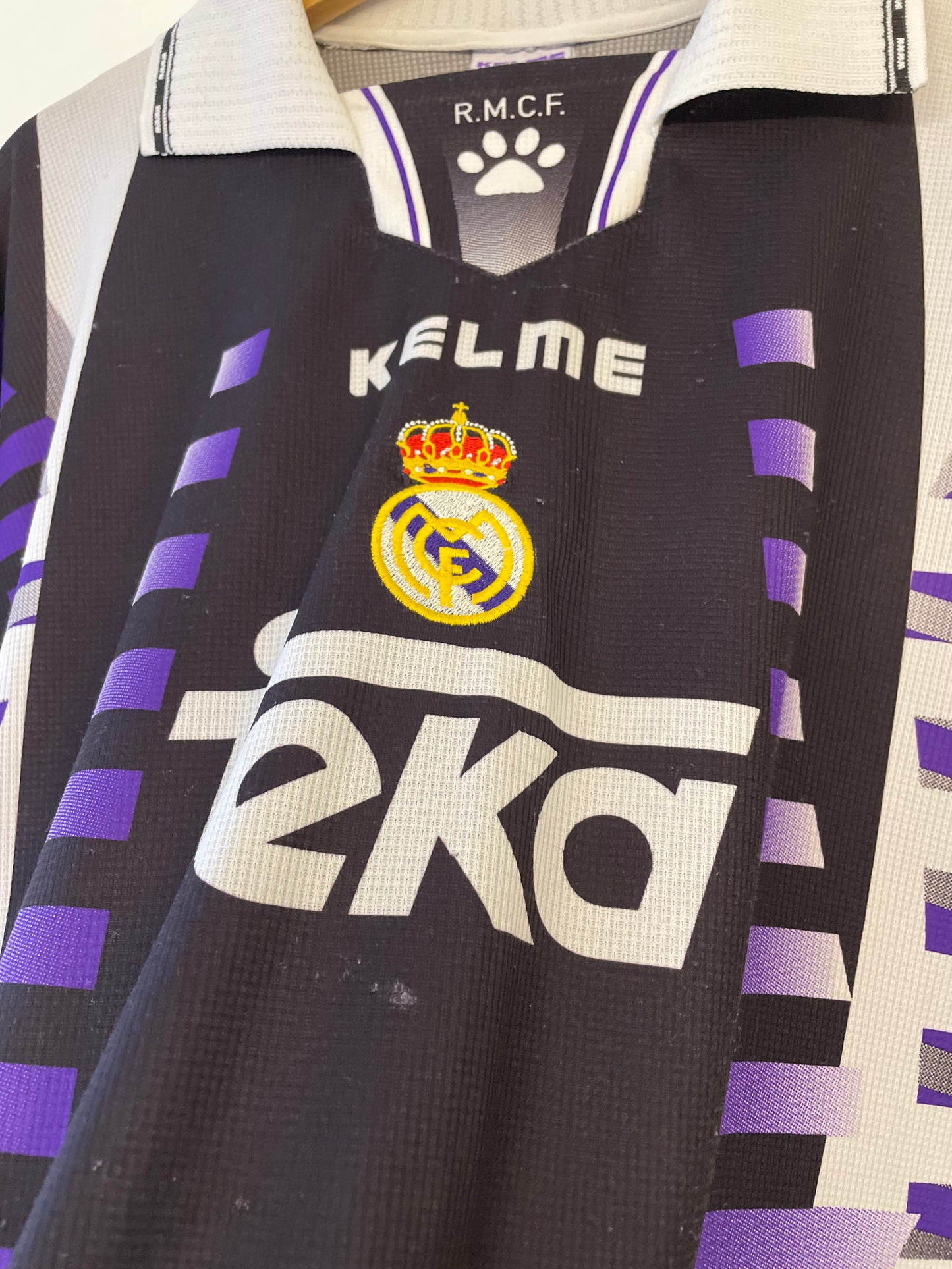 REAL MADRID 1997/98 TERCERA EQUIPACIÓN , #6 REDONDO (L)