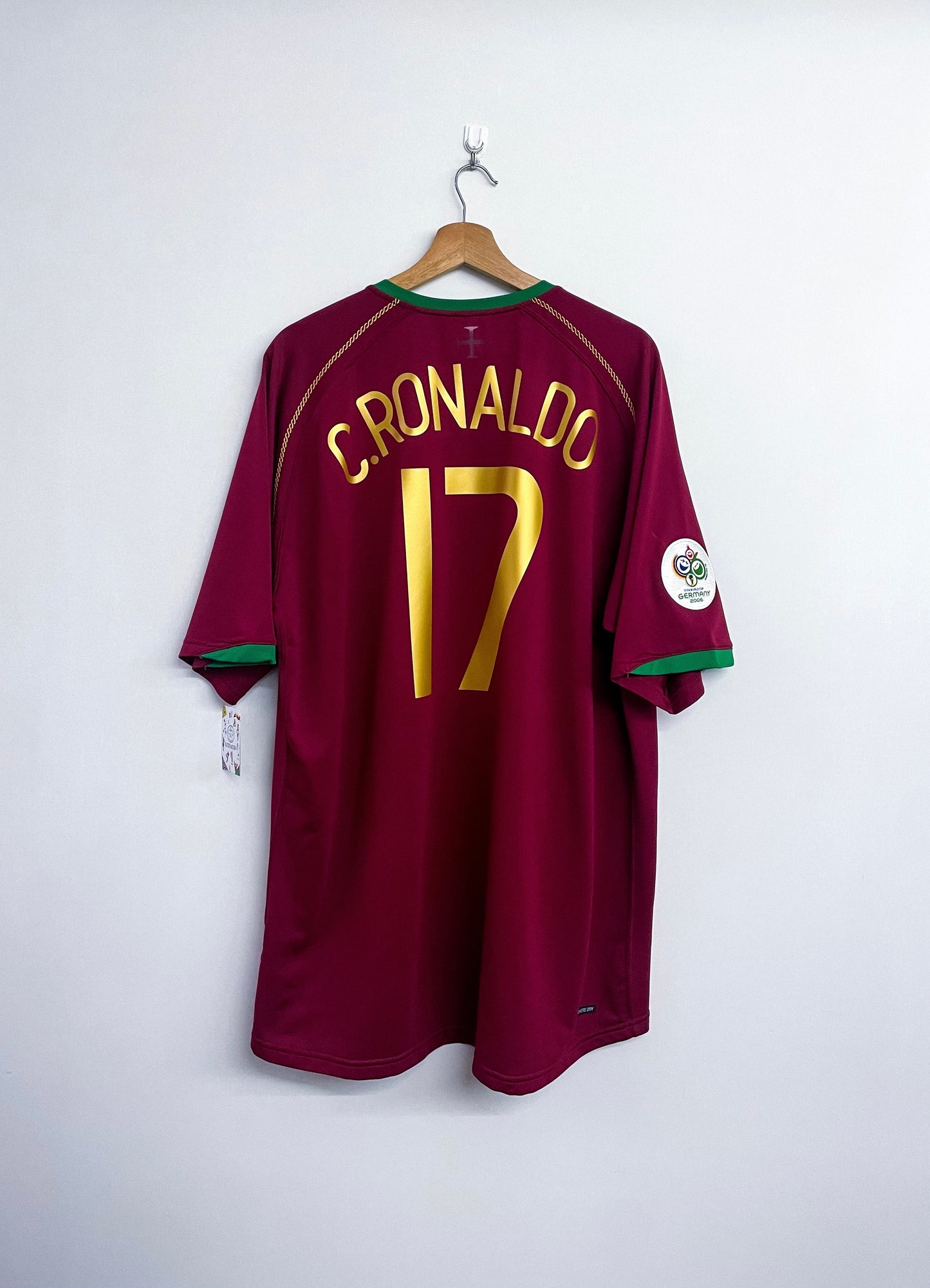 PORTUGAL 2006 LOCAL #17 RONALDO (XXL) NIKE